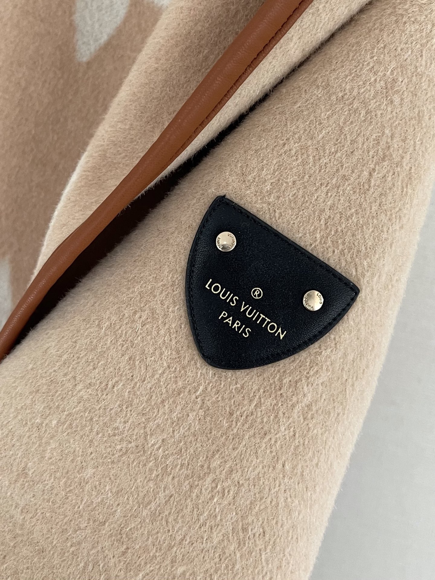 ルイ・ヴィトン「Louis Vuitton」秋冬 レディース ワップルフードロングコート