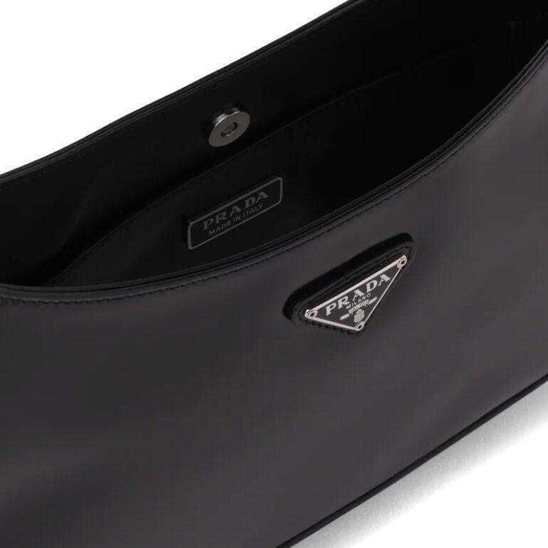 プラダ「Prada」クレオ ブラッシュドレザー ショルダーバッグ ブラック