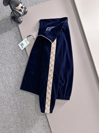 バーバリー「Burberry」秋冬 メンズカジュアルスポーツセット