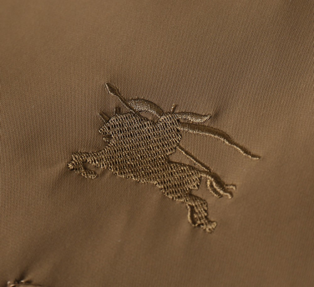 バーバリー「Burberry」秋冬 クイルティッドダウンジャケット