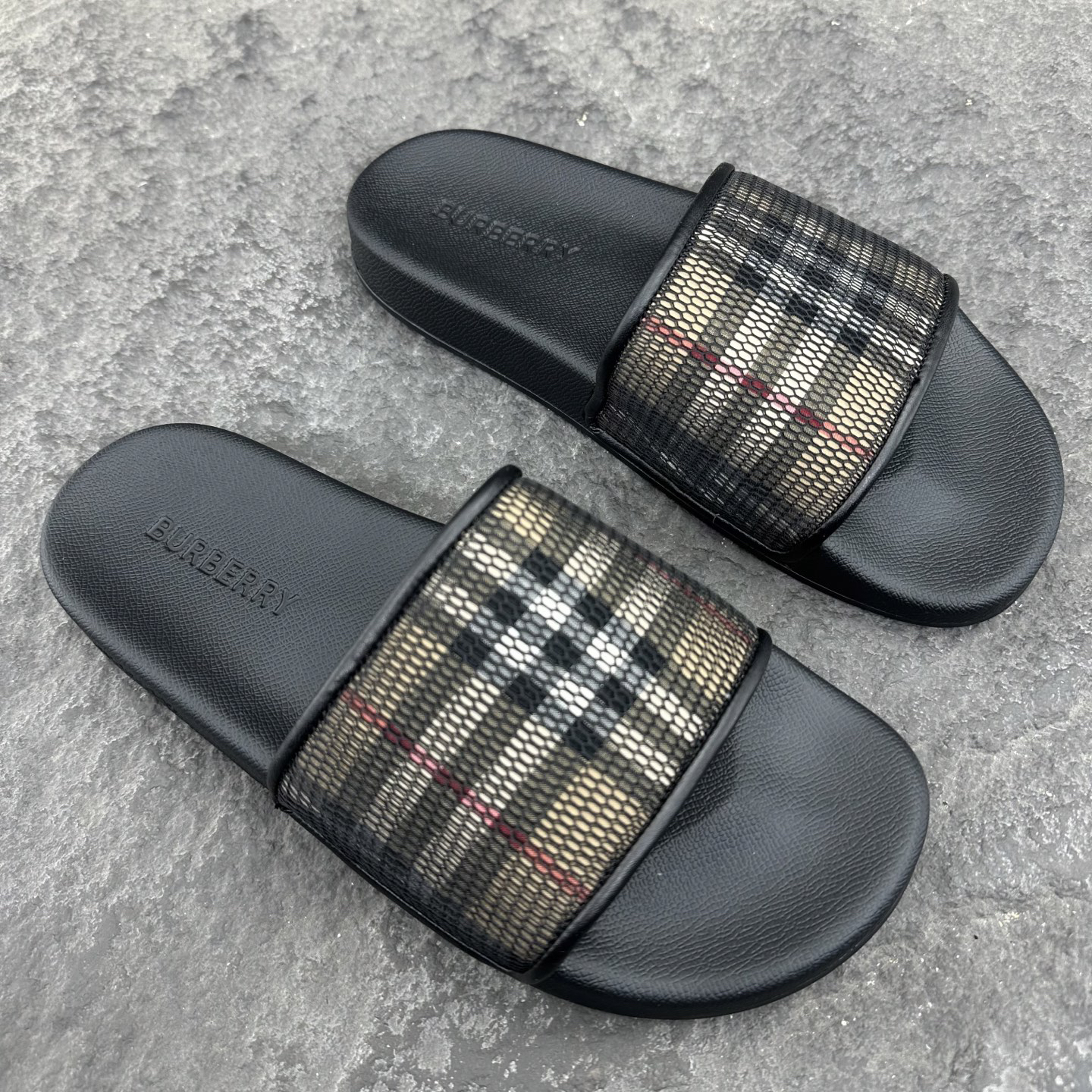 バーバリー「Burberry」バーバリー ビンテージ チェック スライドサンダル / ビーチサンダル