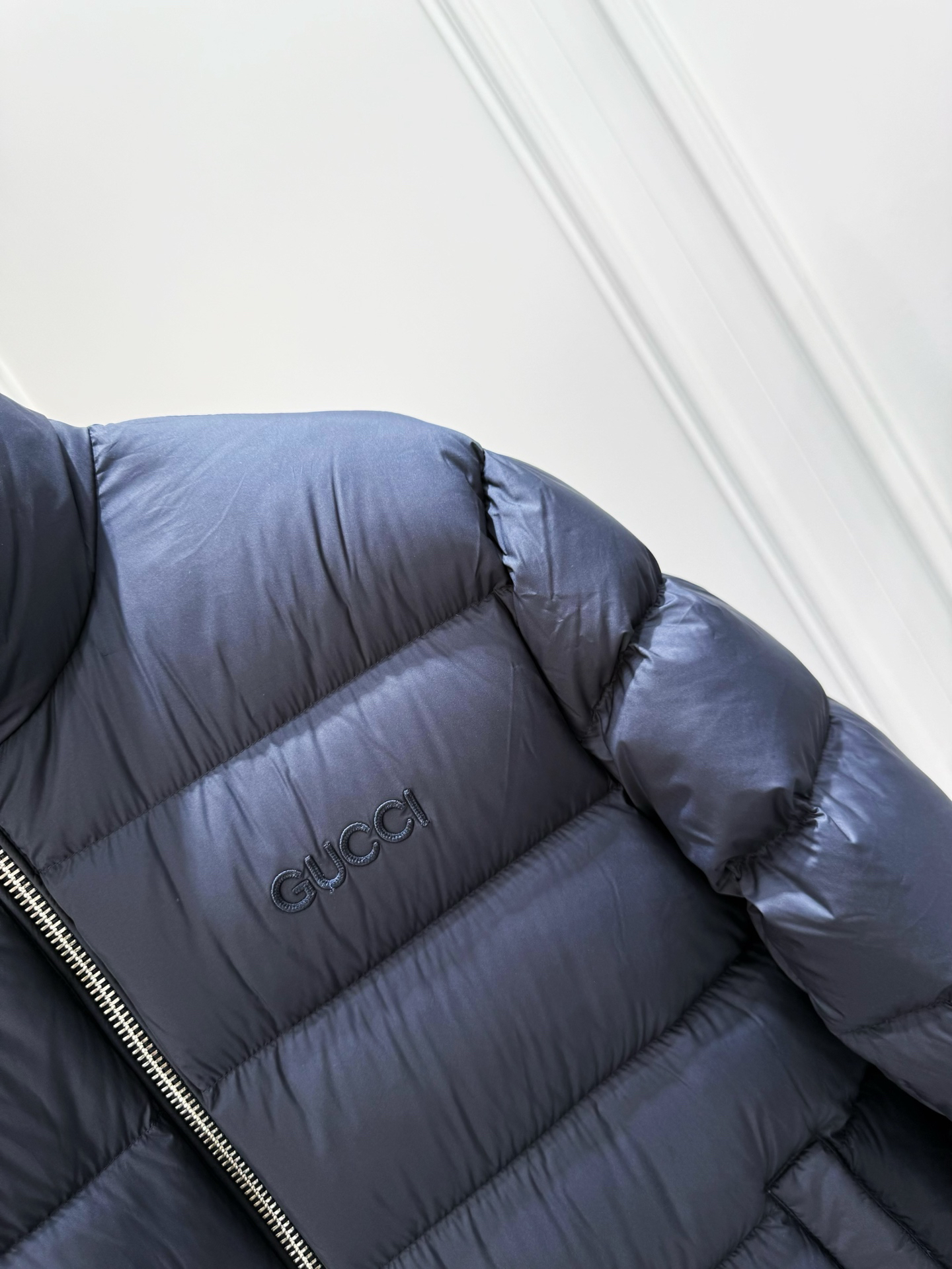 グッチ「Gucci」秋冬ダウンジャケット スタンドカラー