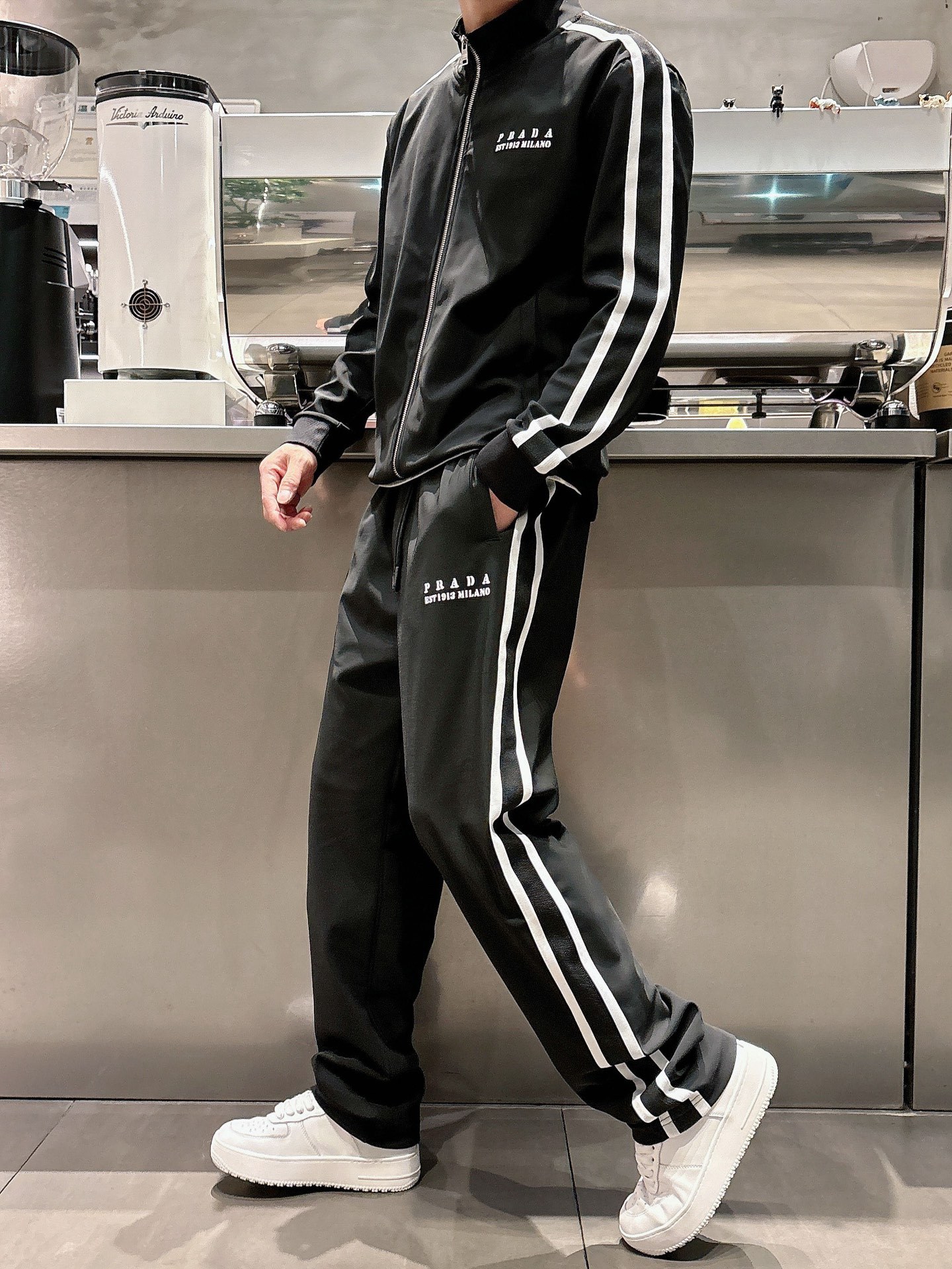 プラダ「Prada」メンズ  カジュアルスポーツセット