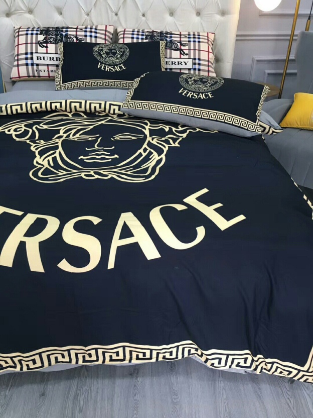 ヴェルサーチ「Versace」プレミアムコットン デジタルプリント 4点セット
