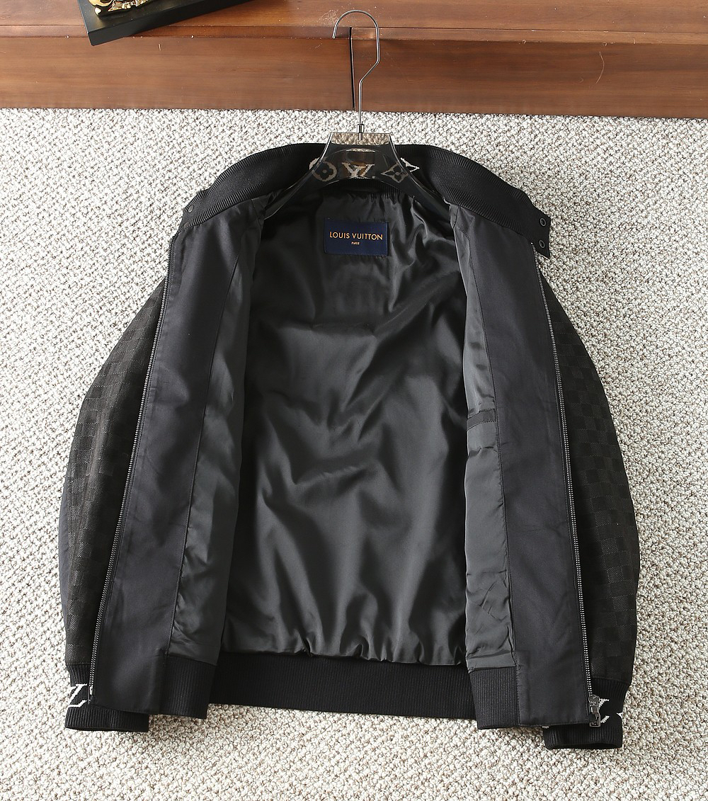 ルイ・ヴィトン「Louis Vuitton」秋冬コレクション クイルテッド ジャケット