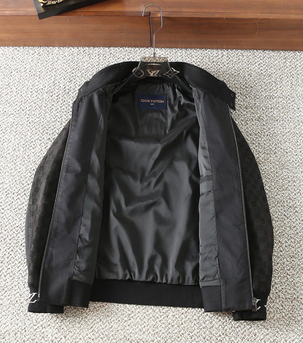 ルイ・ヴィトン「Louis Vuitton」秋冬コレクション クイルテッド ジャケット