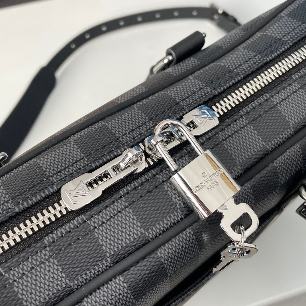 ルイ・ヴィトン「Louis Vuitton」ルイ・ヴィトン ポルト・ドキュメント・ヴォヤージュ PM N40445 / ブリーフケース