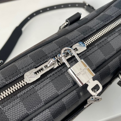 ルイ・ヴィトン「Louis Vuitton」ルイ・ヴィトン ポルト・ドキュメント・ヴォヤージュ PM N40445 / ブリーフケース