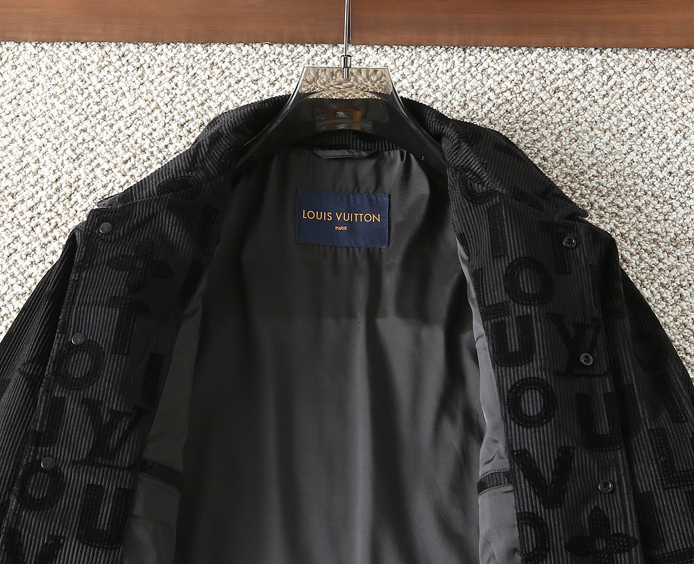 ルイ・ヴィトン「Louis Vuitton」秋冬コレクション クイルテッド ジャケット