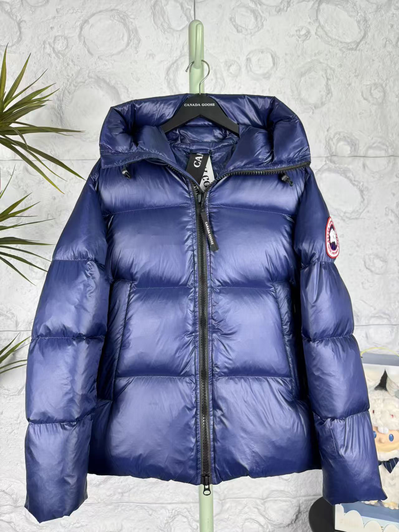 カナダグース「Canada Goose」秋冬フード付きダウンジャケット