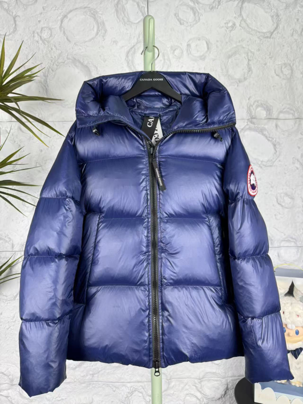 カナダグース「Canada Goose」秋冬フード付きダウンジャケット