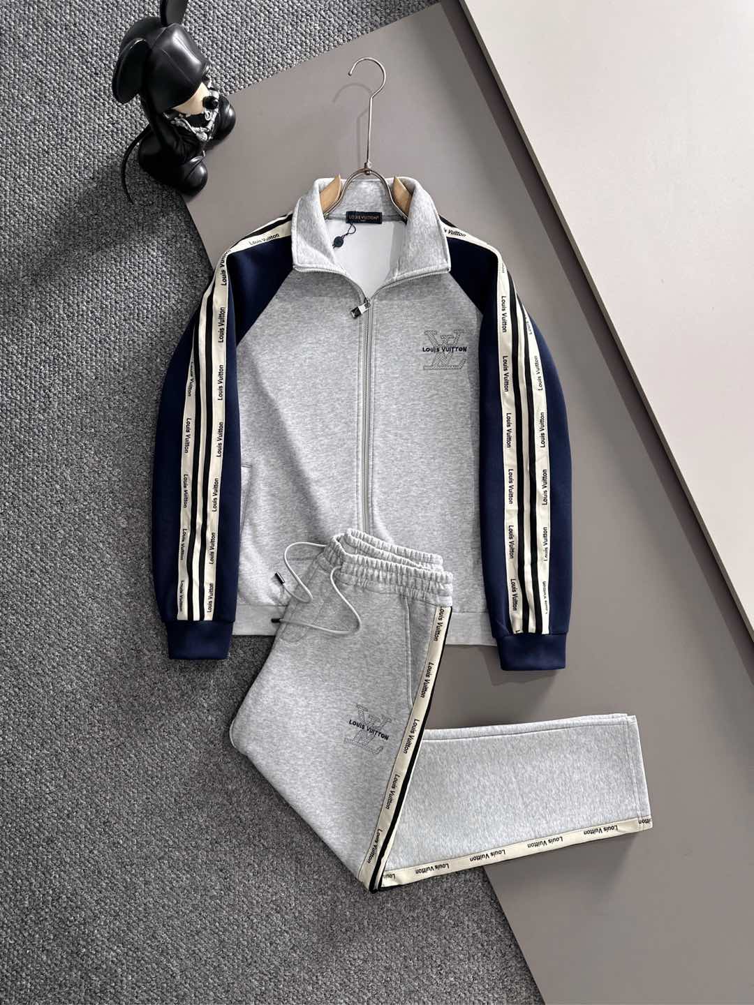 ルイ・ヴィトン「Louis Vuitton」秋冬 メンズ  カジュアルスポーツセット