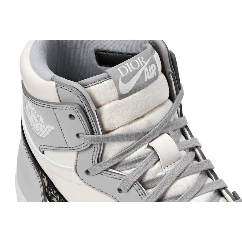DIOR x NIKE AIR JORDAN 1 ディオール x ナイキ エア ジョーダン 1 RETRO HIGH OG