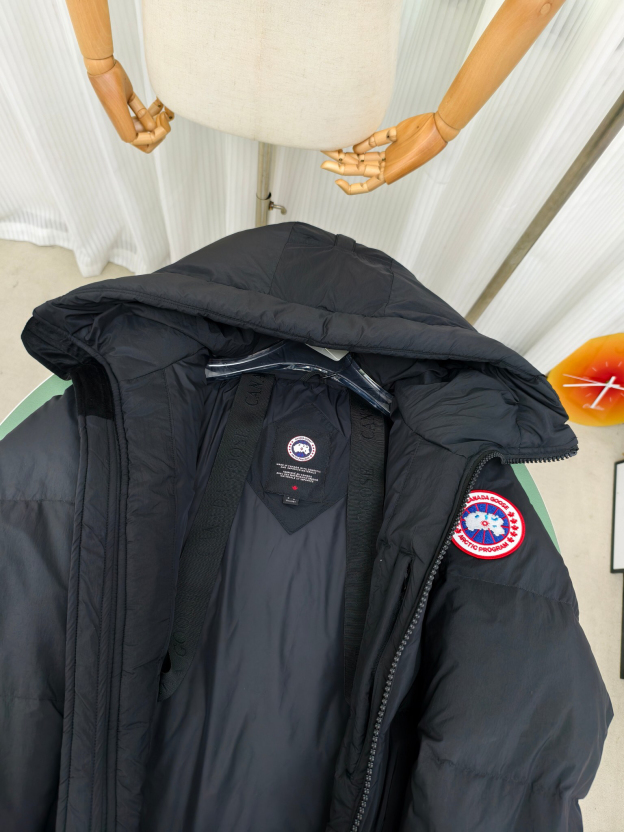 カナダグース「Canada Goose」秋冬フード付きダウンジャケット