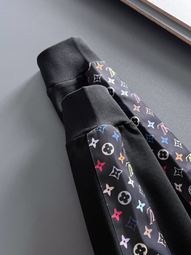 ルイ・ヴィトン「Louis Vuitton」フード付きスウェットシャツ 