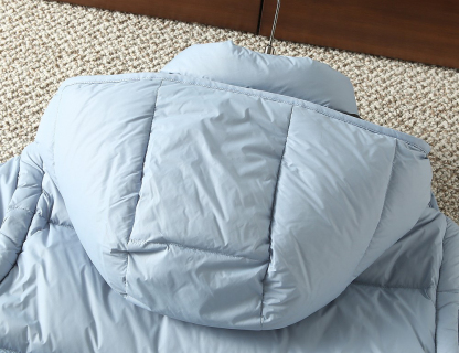 モンクレール「Moncler」秋冬 フード付きダウンジャケット