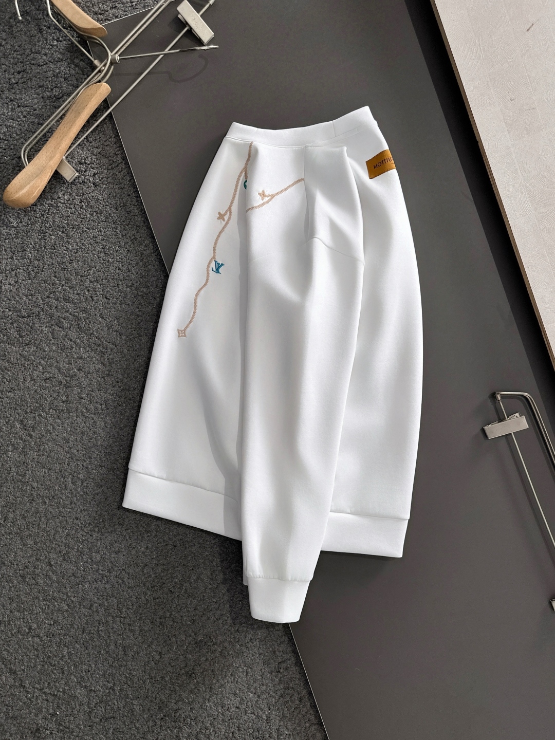 ルイ・ヴィトン「Louis Vuitton」秋冬メンズ スウェット