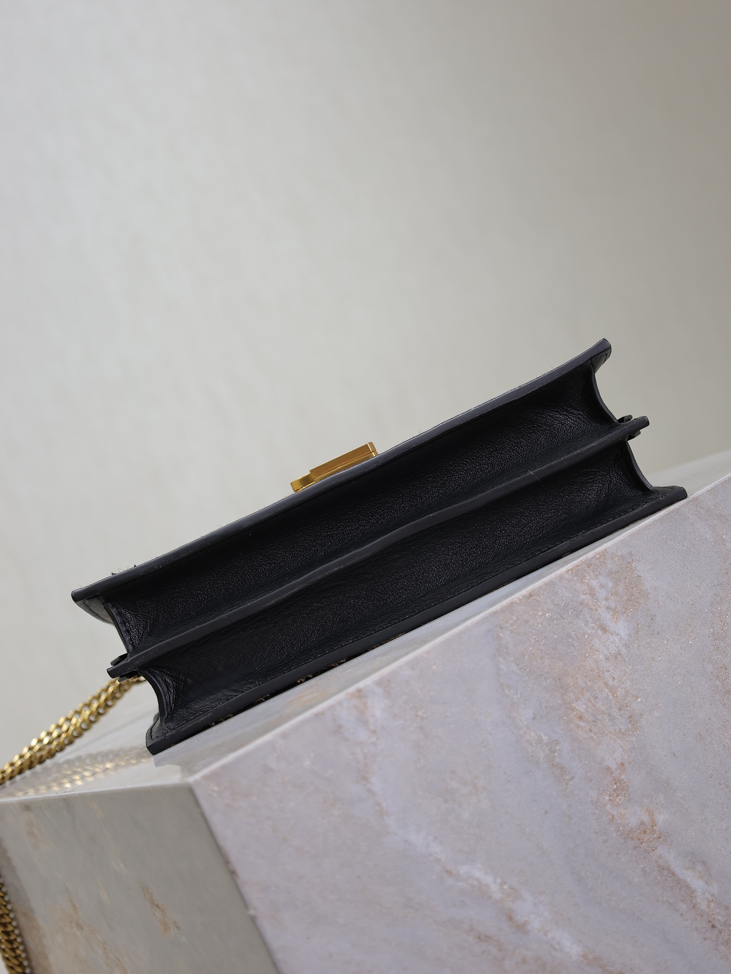 2026サンローラン「SAINT LAURENT CASSANDRE チェーンウォレット