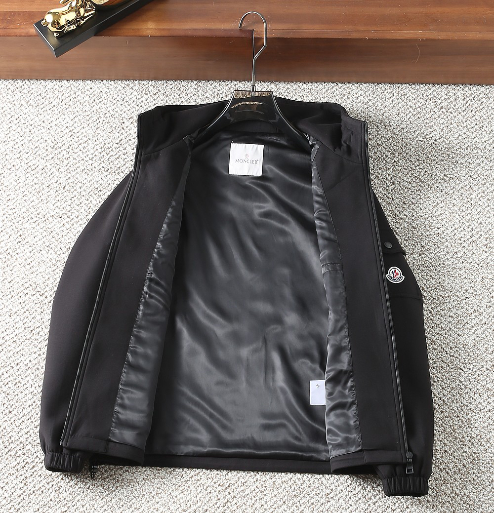 モンクレール「Moncler」秋のフード付きジャケット