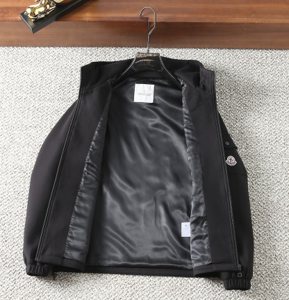 モンクレール「Moncler」秋のフード付きジャケット