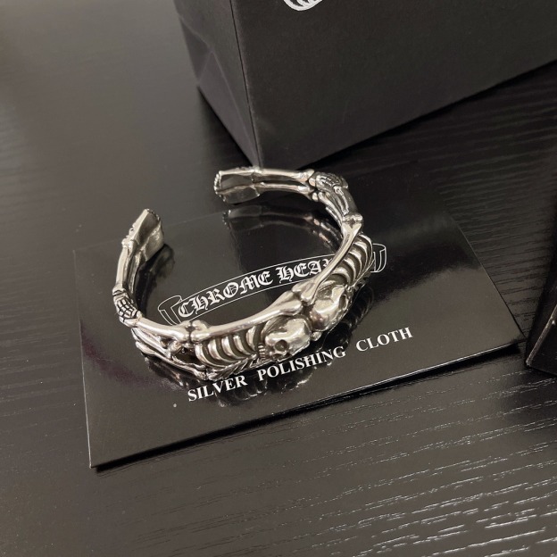 クロムハーツ「Chrome Hearts」Premium Craftsmanship Cuff Bracelet