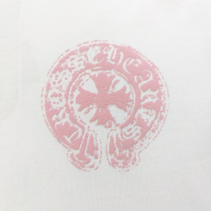 クロムハーツ「Chrome Hearts」クロス＆サンスクリット フォームプリントTシャツ