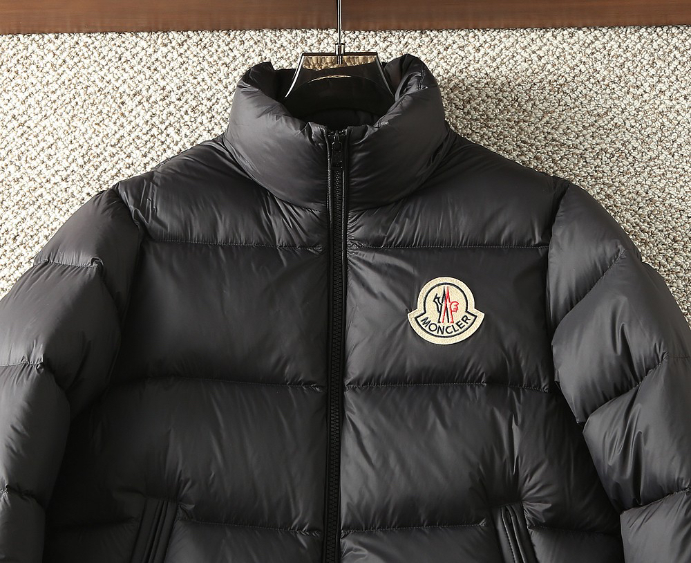 モンクレール「Moncler」秋冬 ダウンジャケット