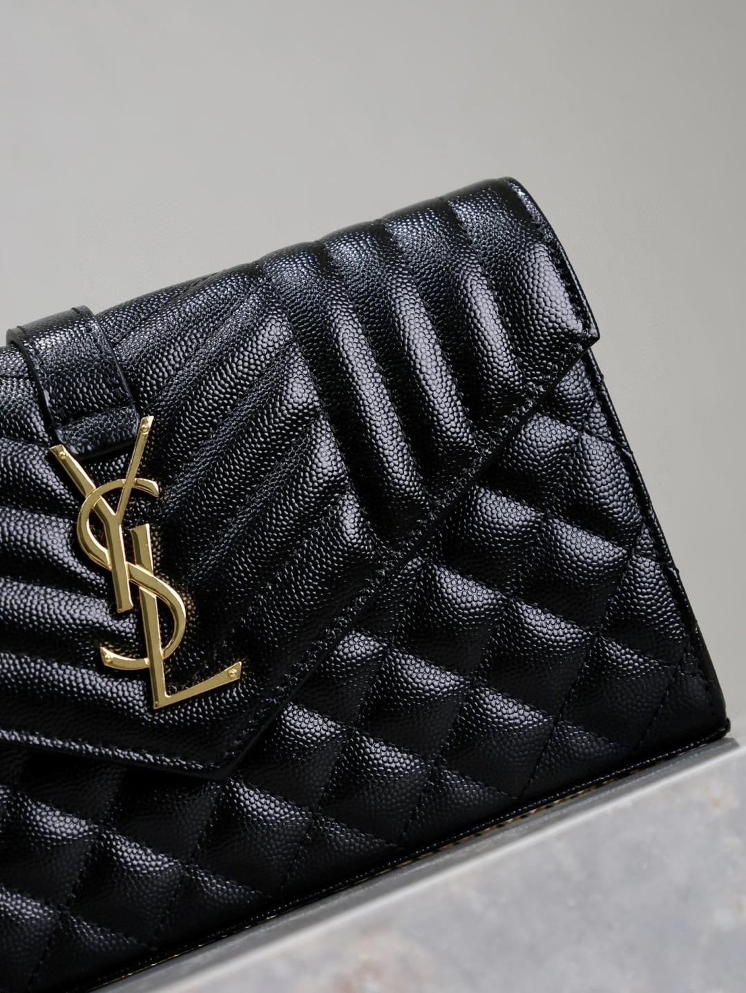 2026  SAINT LAURENT アンベロープ チェーンウォレット