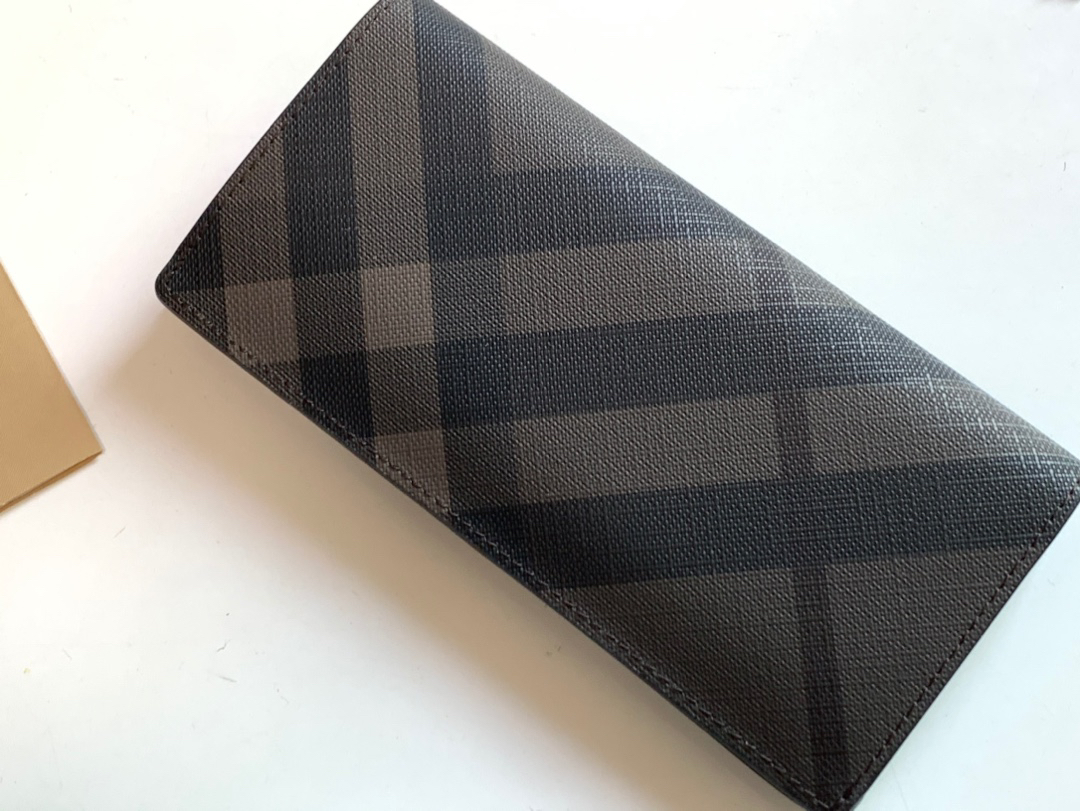 バーバリー「Burberry」London チェック 二つ折り財布