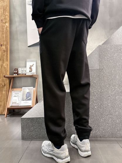 プラダ「Prada」秋冬 メンズ  カジュアルスポーツセット