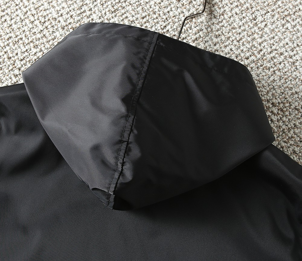 ルイ・ヴィトン「Louis Vuitton」秋冬コレクション クイルテッド ジャケット