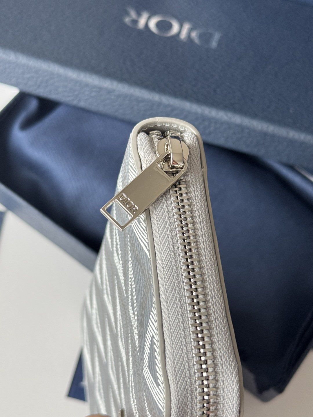 ディオール「Dior」ジップアラウンド ロングウォレット