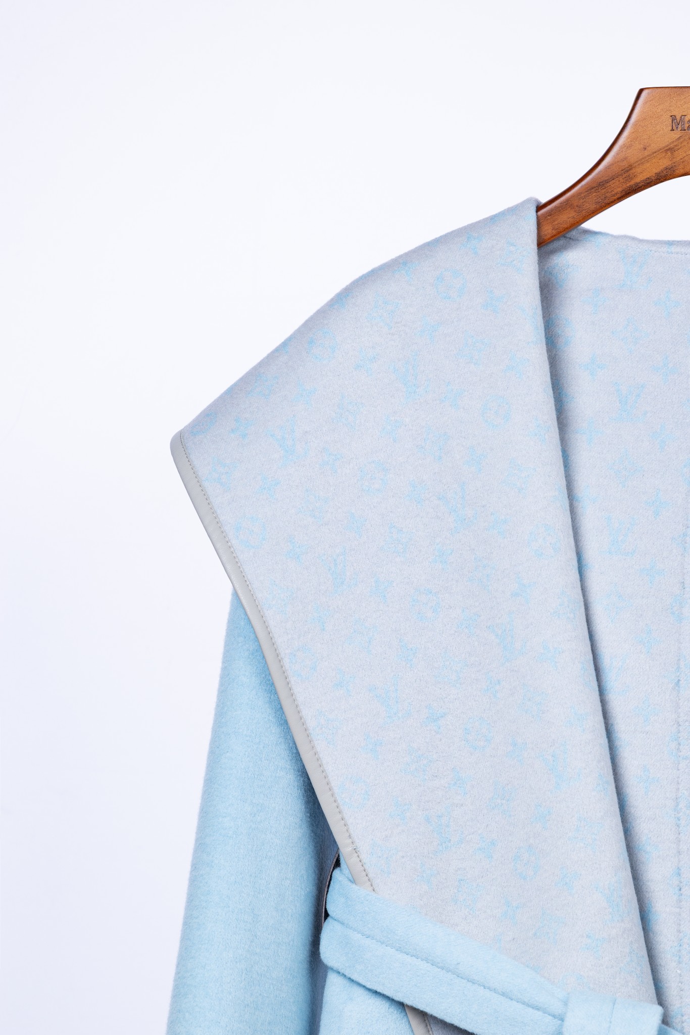 ルイ・ヴィトン「Louis Vuitton」秋冬 レディース ワップルフードロングコート