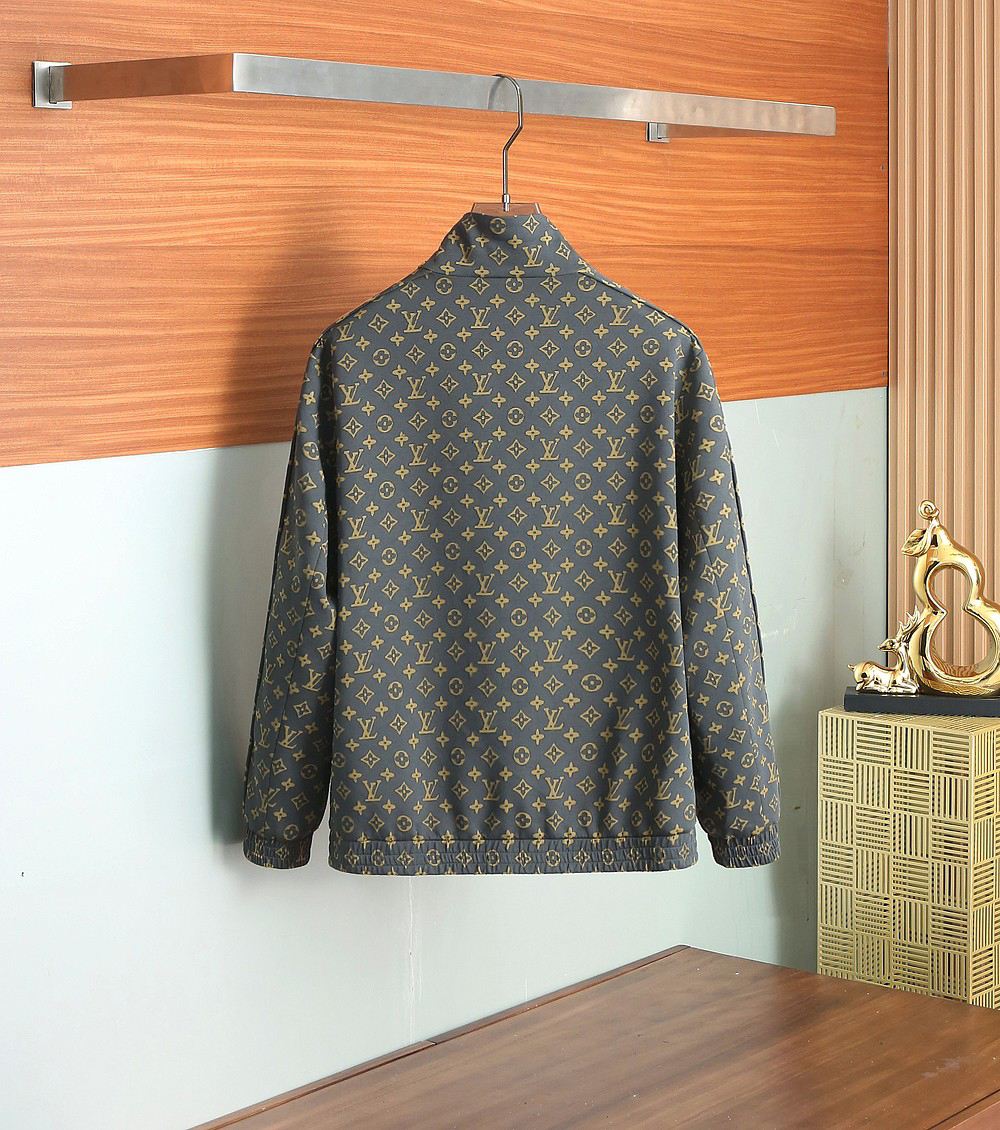 ルイ・ヴィトン「Louis Vuitton」秋冬コレクション クイルテッド ジャケット