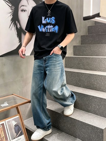 ルイ・ヴィトン「Louis Vuitton」ロゴプリントTシャツ / ショートスリーブ クルーネック
