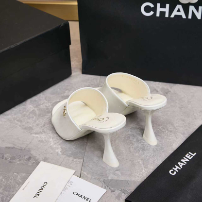 シャネル「Chanel」シャネル プレミアムカジュアルスニーカー (2026年モデル) / レジャースニーカー