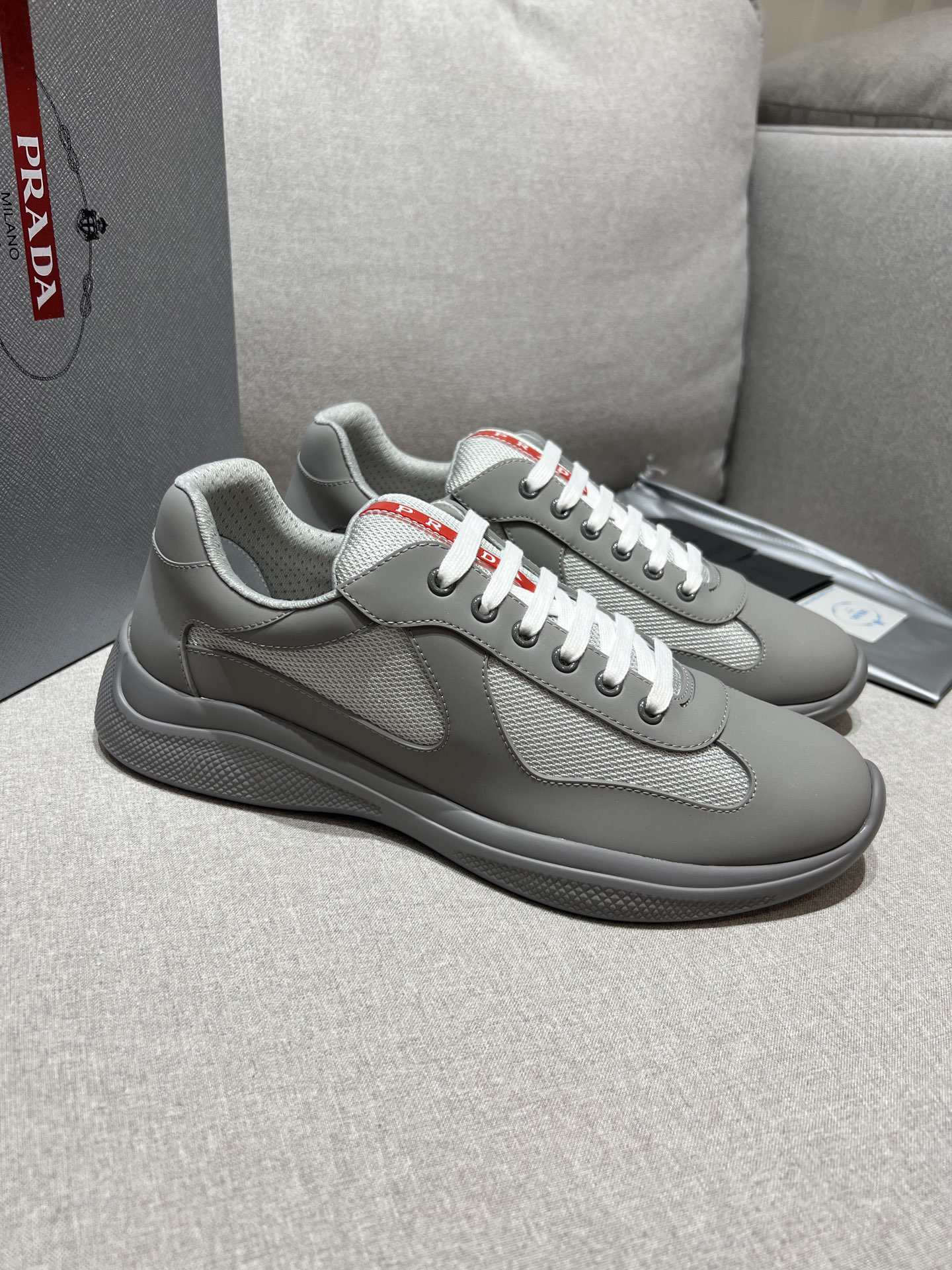 プラダ「Prada」プラダ アメリカスカップ スニーカー / ユニセックスレザースニーカー