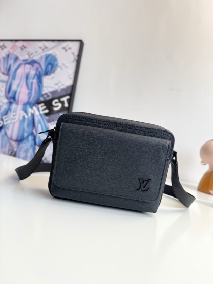 ルイ・ヴィトン「Louis Vuitton」スタイリッシュ メッセンジャーバッグ