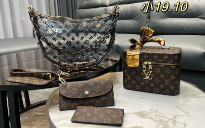 ルイ・ヴィトン「Louis Vuitton」ルイ・ヴィトン マルチポシェット アクセサリーズ 3点セット / ショルダーバッグ