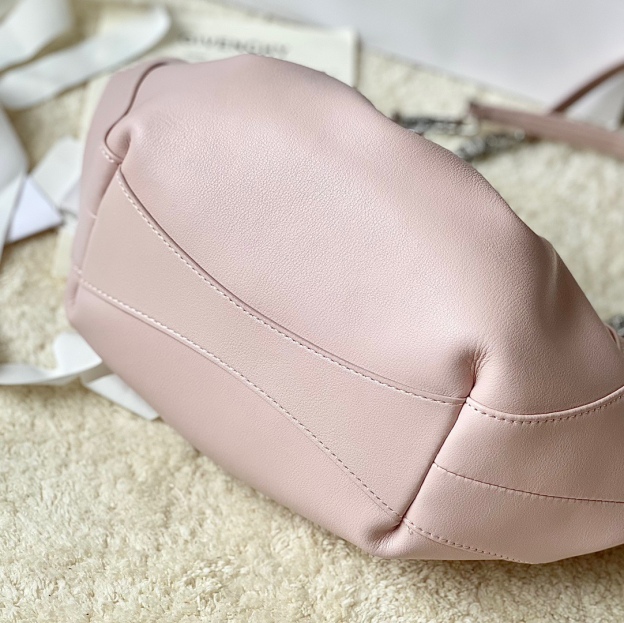 ジバンシィ「Givenchy」ミニケニー ハンドバッグ