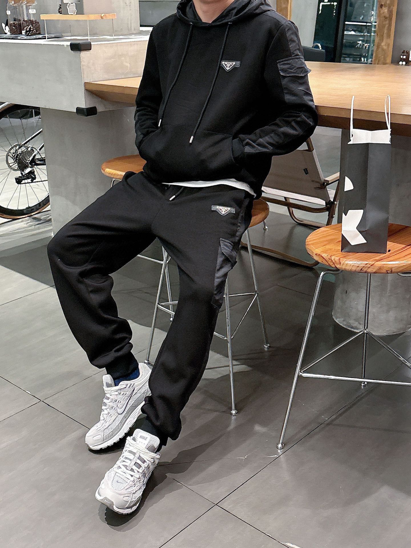 プラダ「Prada」秋冬 メンズ  カジュアルスポーツセット