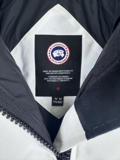 カナダグース「Canada Goose」秋冬フード付きダウンコート