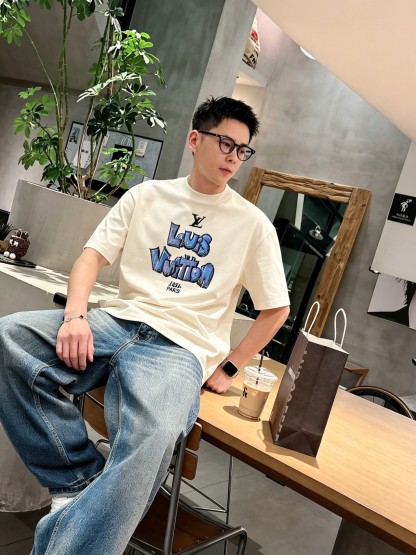 ルイ・ヴィトン「Louis Vuitton」ロゴプリントTシャツ / ショートスリーブ クルーネック
