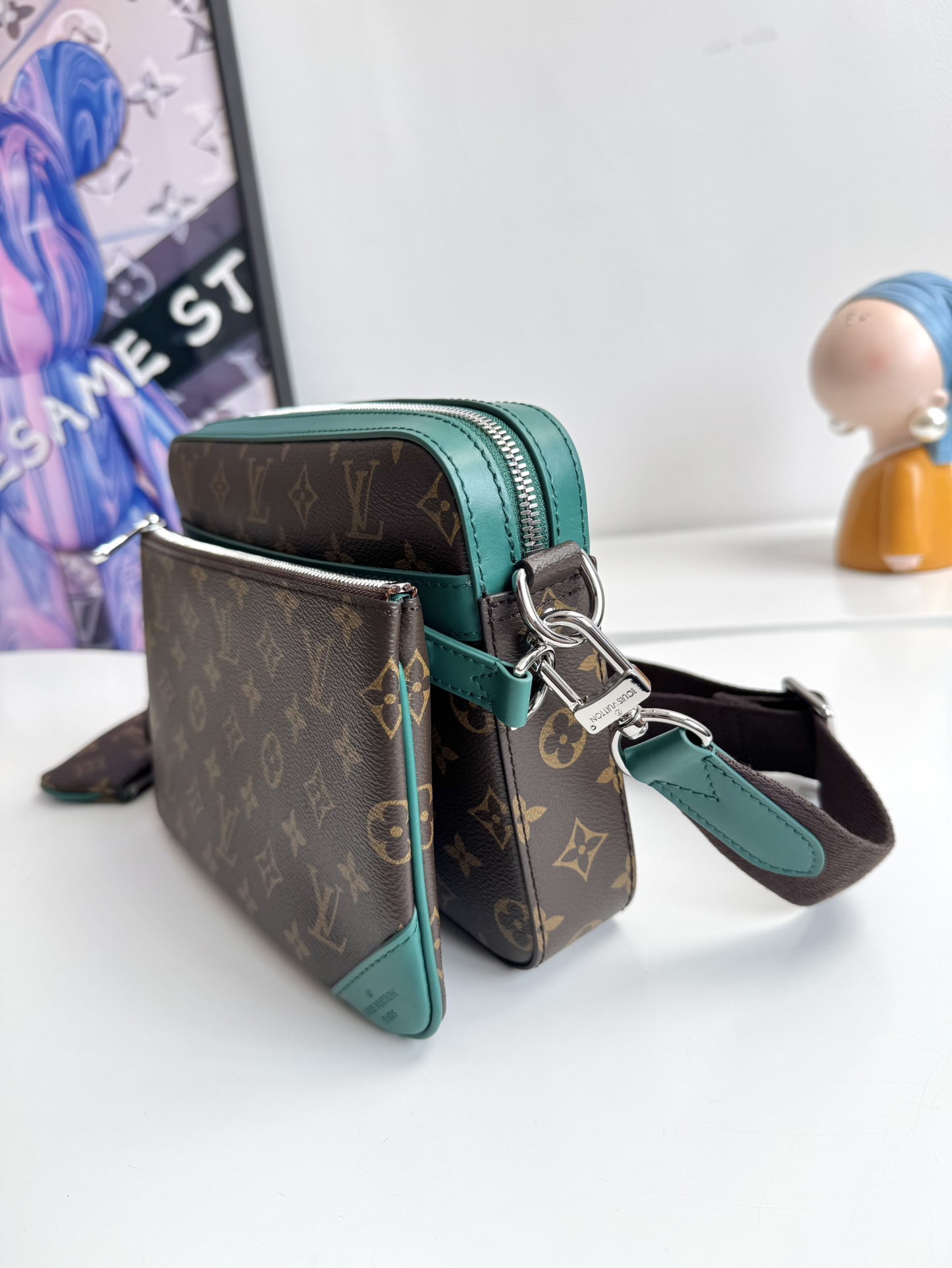 ルイ・ヴィトン「Louis Vuitton」スタイリッシュ メッセンジャーバッグ