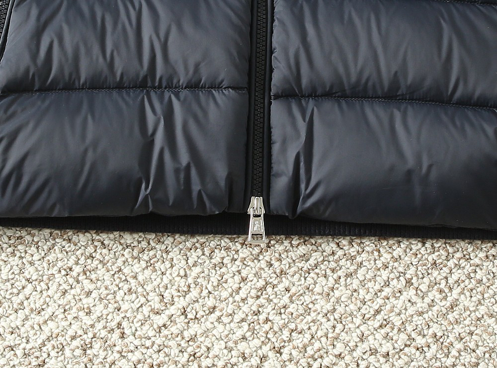 モンクレール「Moncler」秋冬 ニット調ダウンジャケット