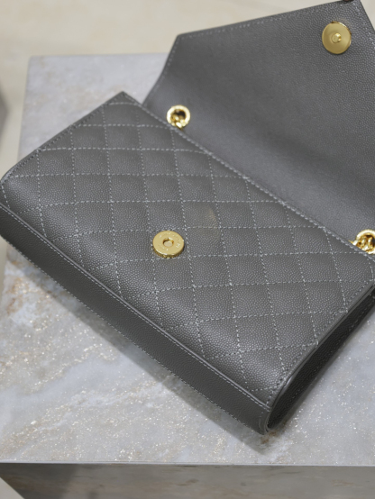 2026サンローラン「SAINT LAURENT ENVELOPPE スモール チェーンショルダーバッグ