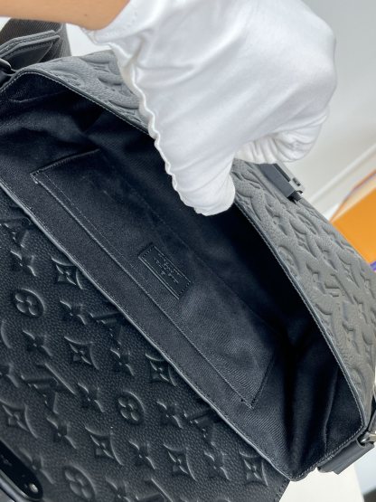 ルイ・ヴィトン「Louis Vuitton」スタイリッシュ メッセンジャーバッグ