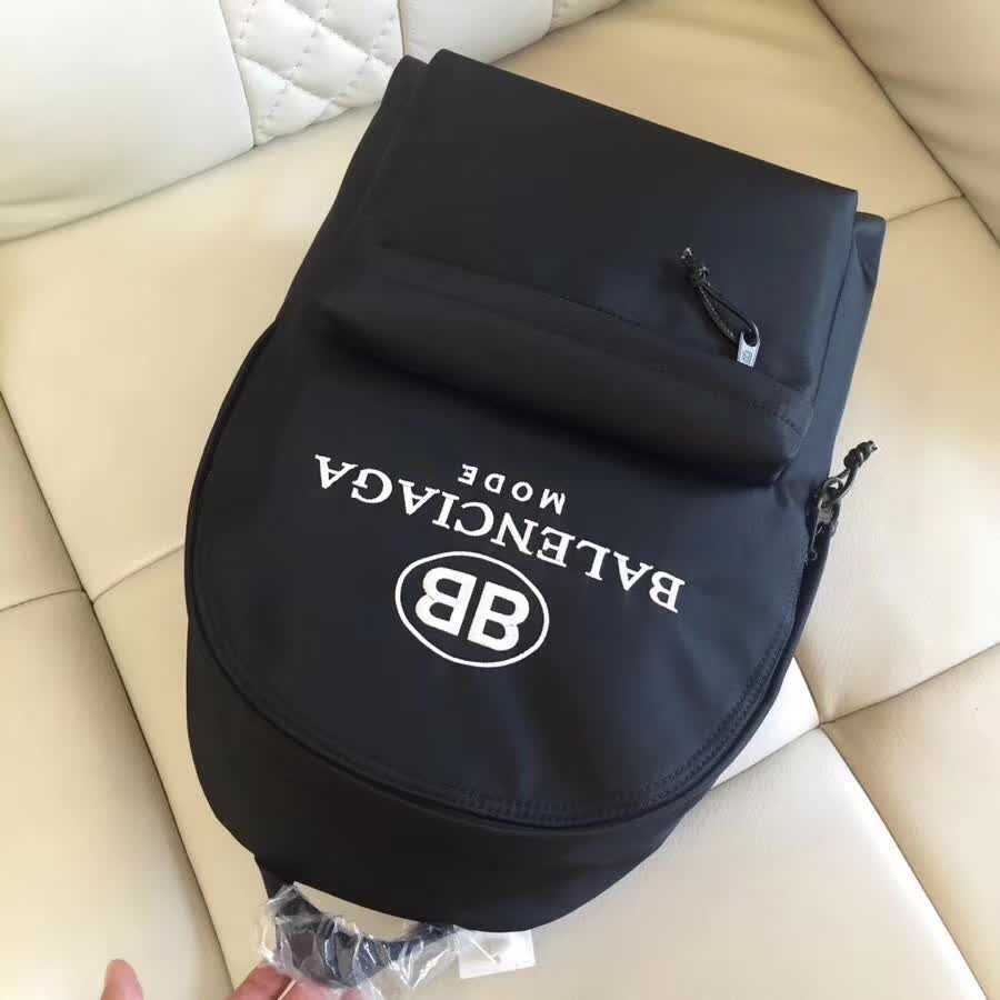 バレンシアガ「Balenciaga」 Explorer バックパック