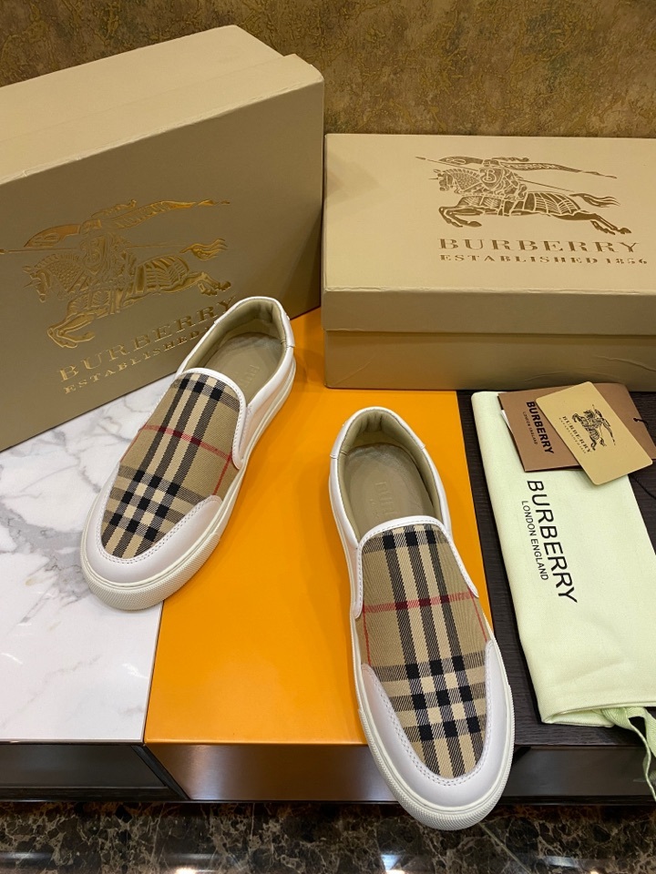 バーバリー「Burberry」バーバリー テラス スニーカー / レザースニーカー