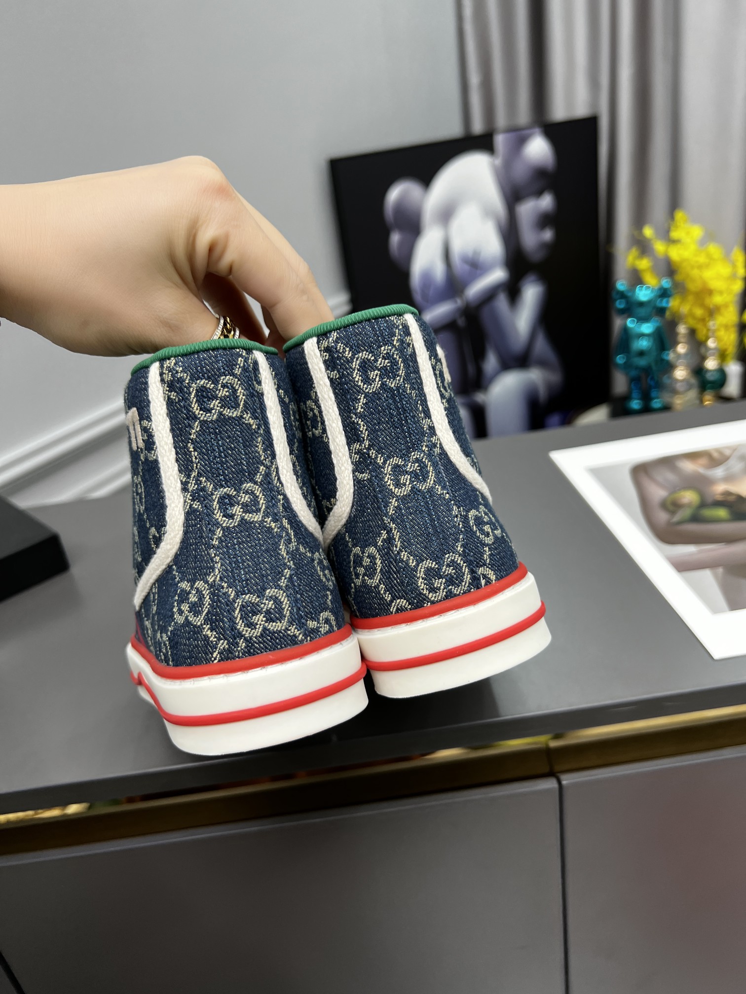 グッチ「Gucci」グッチ テニス 1977 ハイトップスニーカー / ユニセックススニーカー